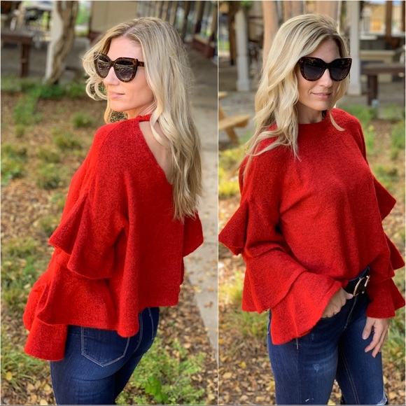 ✨LAST ONE✨Red tiered sleeve soft knit top - Picture 4 of 5